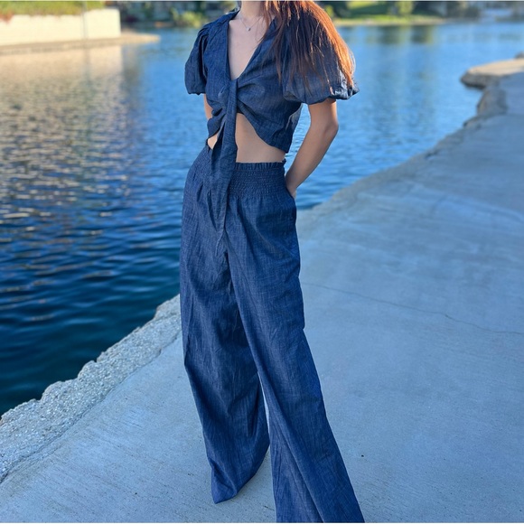 Two piece set. - Picture 12 of 14